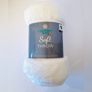 Comfort Bay Soft Throw Blanket